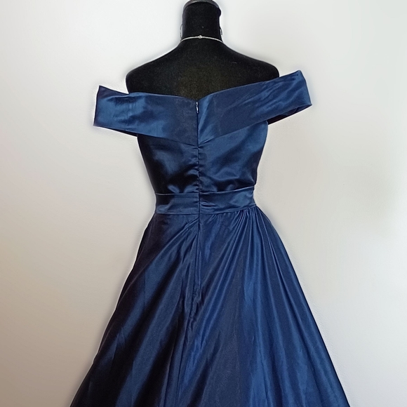 Midnight Blue Silky Evening Formal Gown - Picture 3 of 3